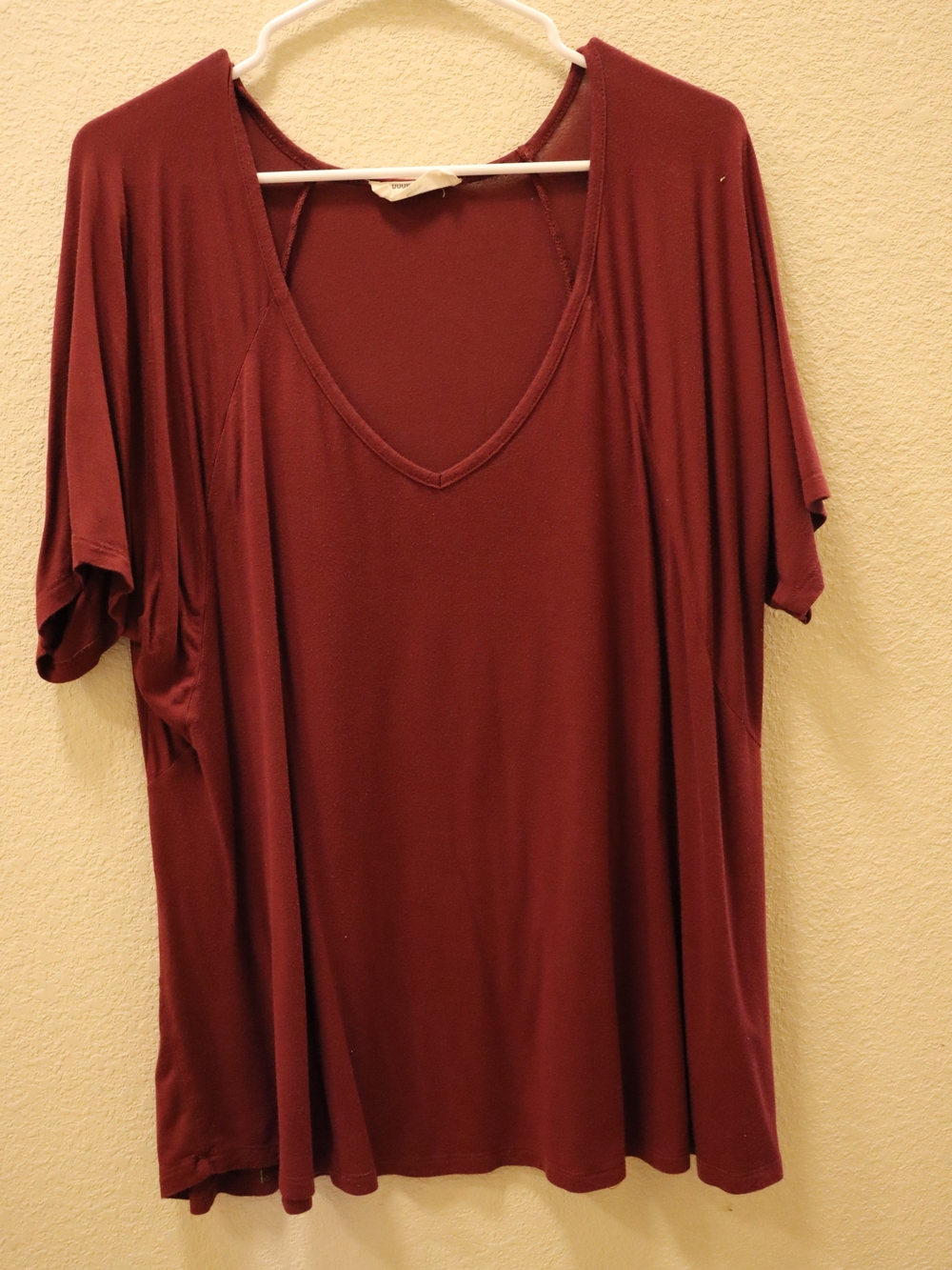 Double Zero V-Neck Short Sleeve Top - Burgundy